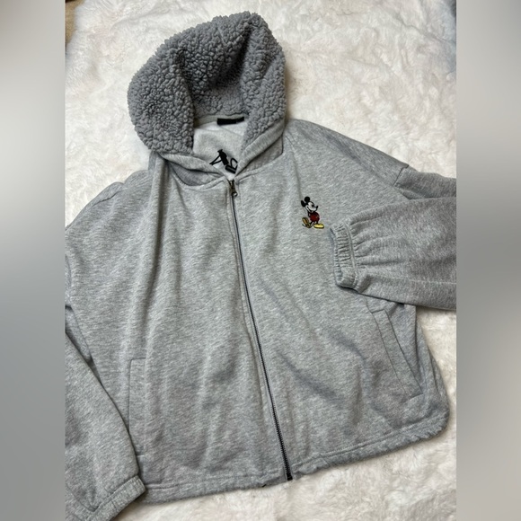 Disney Mickey Mouse zip up fleece grey hoodie. - Picture 1 of 8